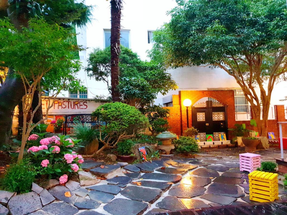 Gallery Family Hotel موكبو المظهر الخارجي الصورة